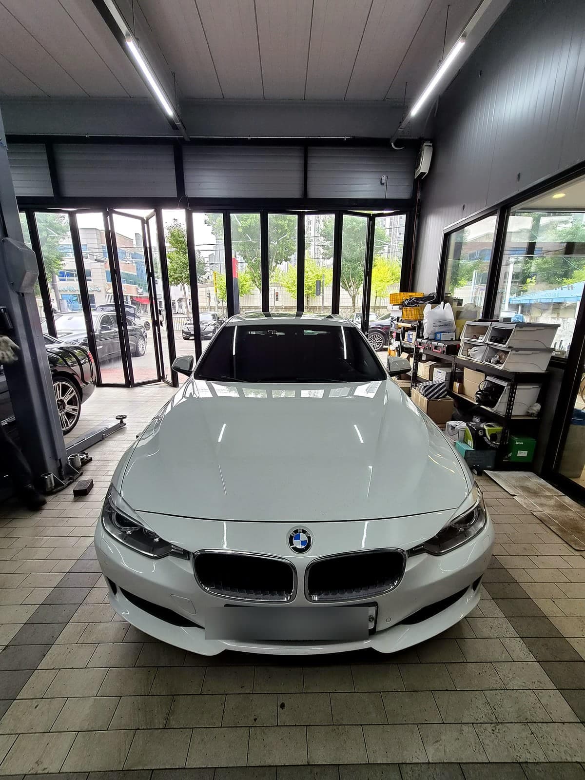 쌍촌본점 H모터스에 엔진 경고등 증상으로 입고된 BMW 320d